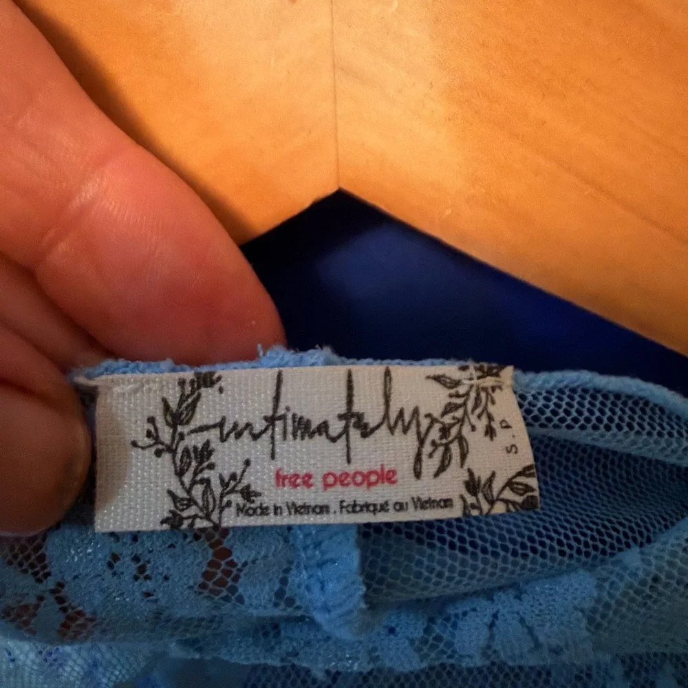 Free People Sheer Blue Lace Women layering top - Picture 3 of 3